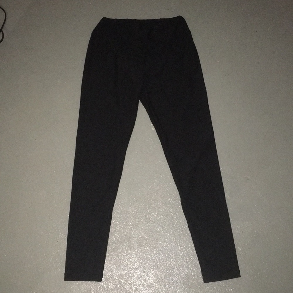 black leggings